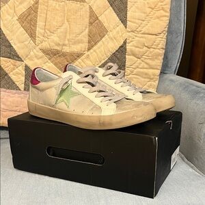 ShuShop Women's Silver Sneakers with Green Star and Pink Heel